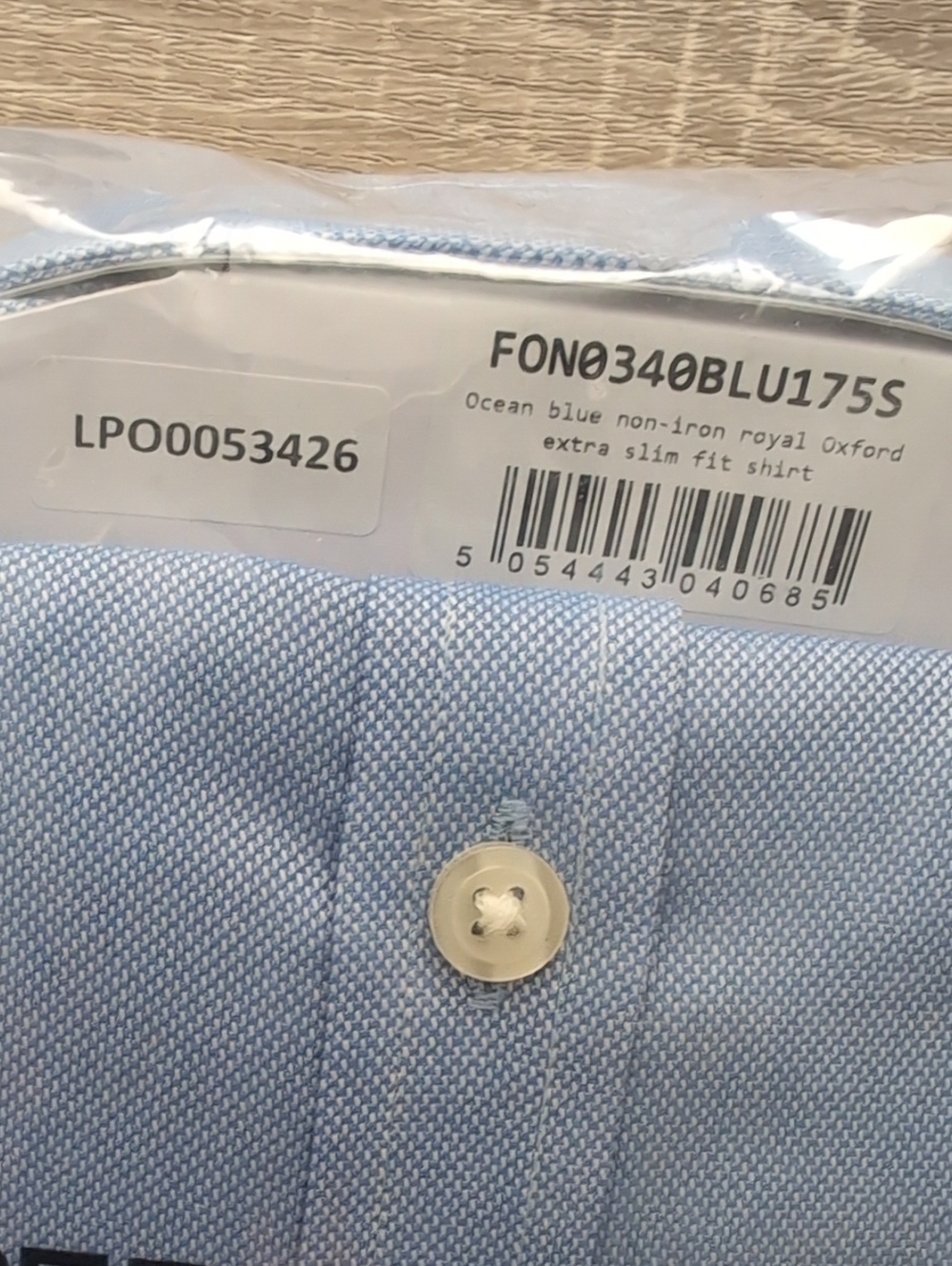 Charles Tyrwhitt Non-Iron Royal Oxford Shirt - Ocean Blue- 17/35in - Picture 4 of 11